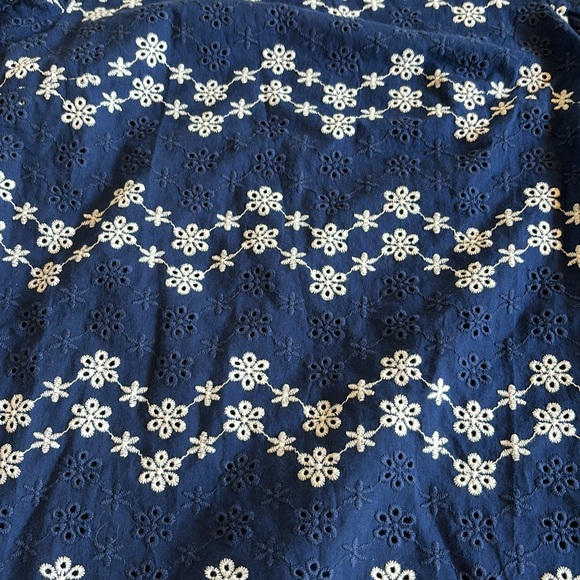 XXS dress with Blue and white stitched flowers. - Picture 4 of 4